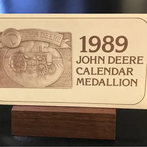 1989 John Deere Model D Calendar Medallion NEW IN BOX - Picture 3 of 7